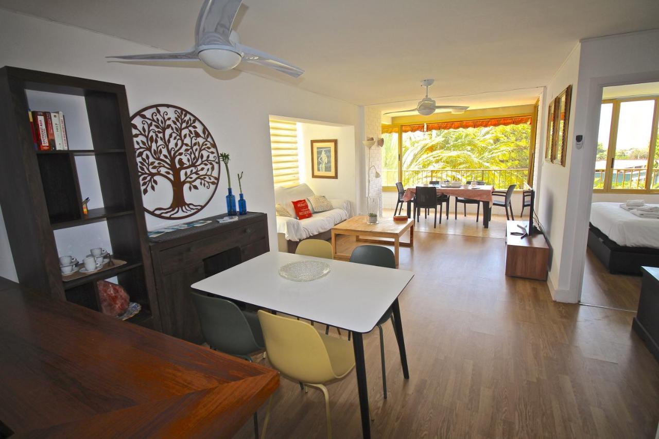 Con Gran Urbanizacion Y Piscina Appartement *